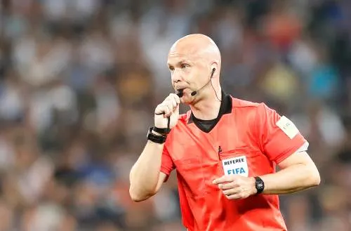 Arbiter Taylor leidt Oranje tegen Fransen