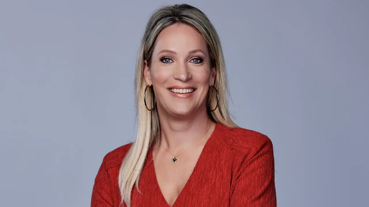 Hélène Hendriks in voorlopige Top 10 voor Televizier-Ring Presentator 2024!