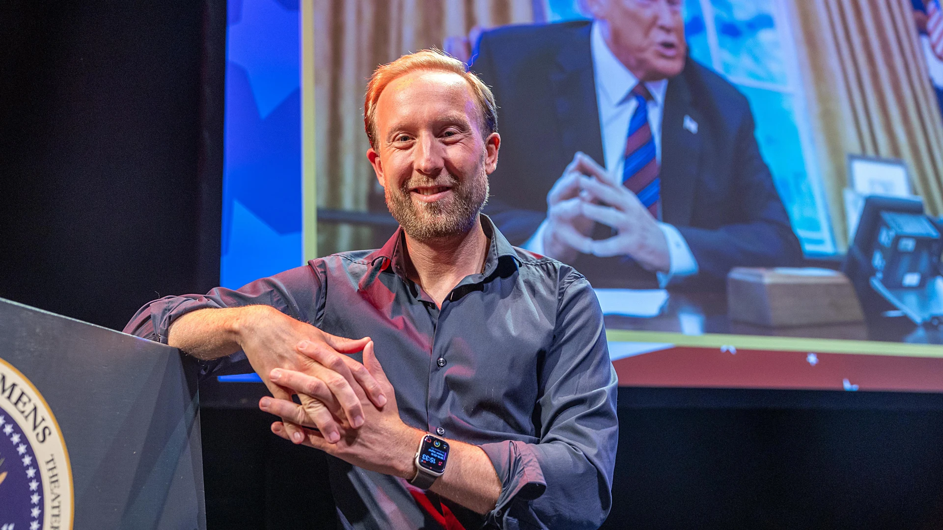 Raymond Mens gaat opnieuw het theater in