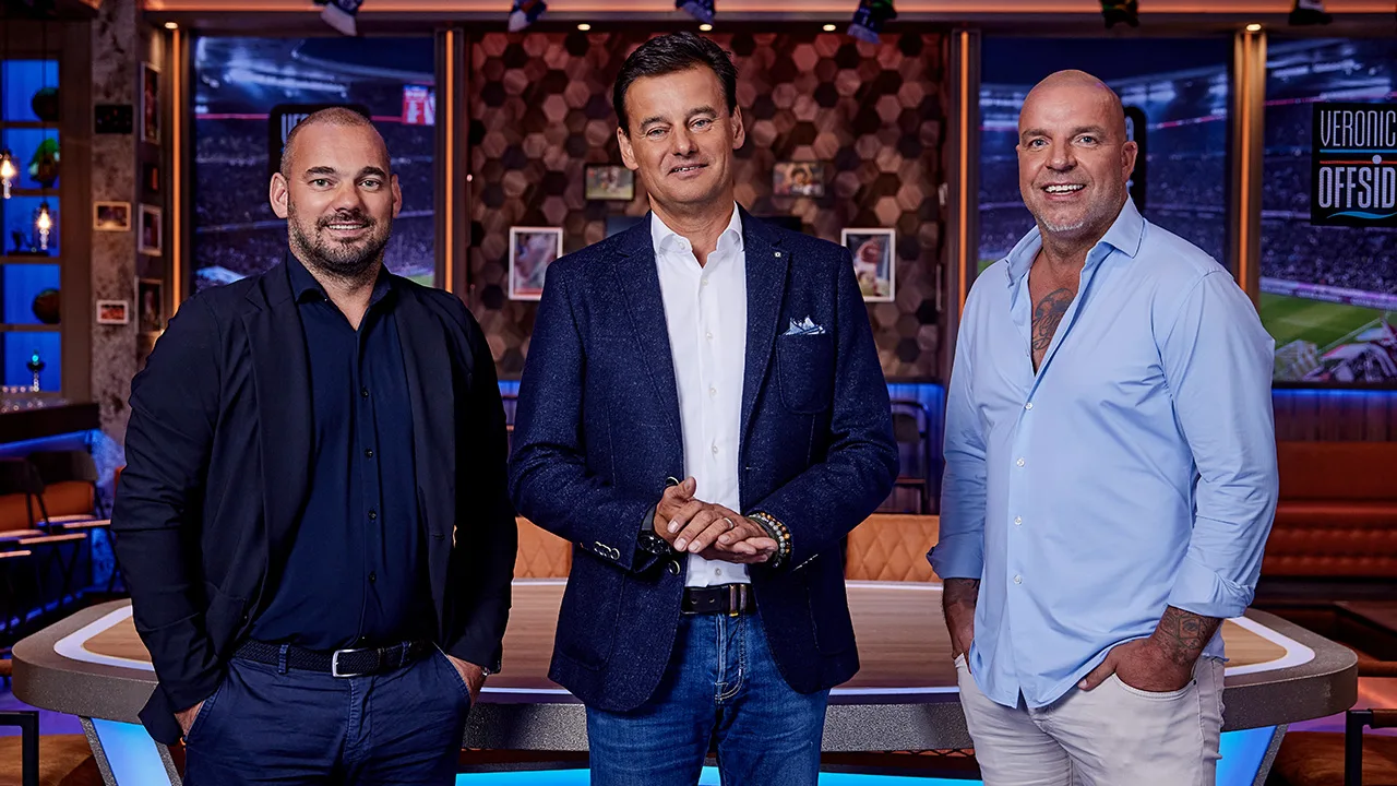 Andy van der Meijde, Wesley Sneijder en Erik Dijkstra maandag aan tafel bij Veronica Offside