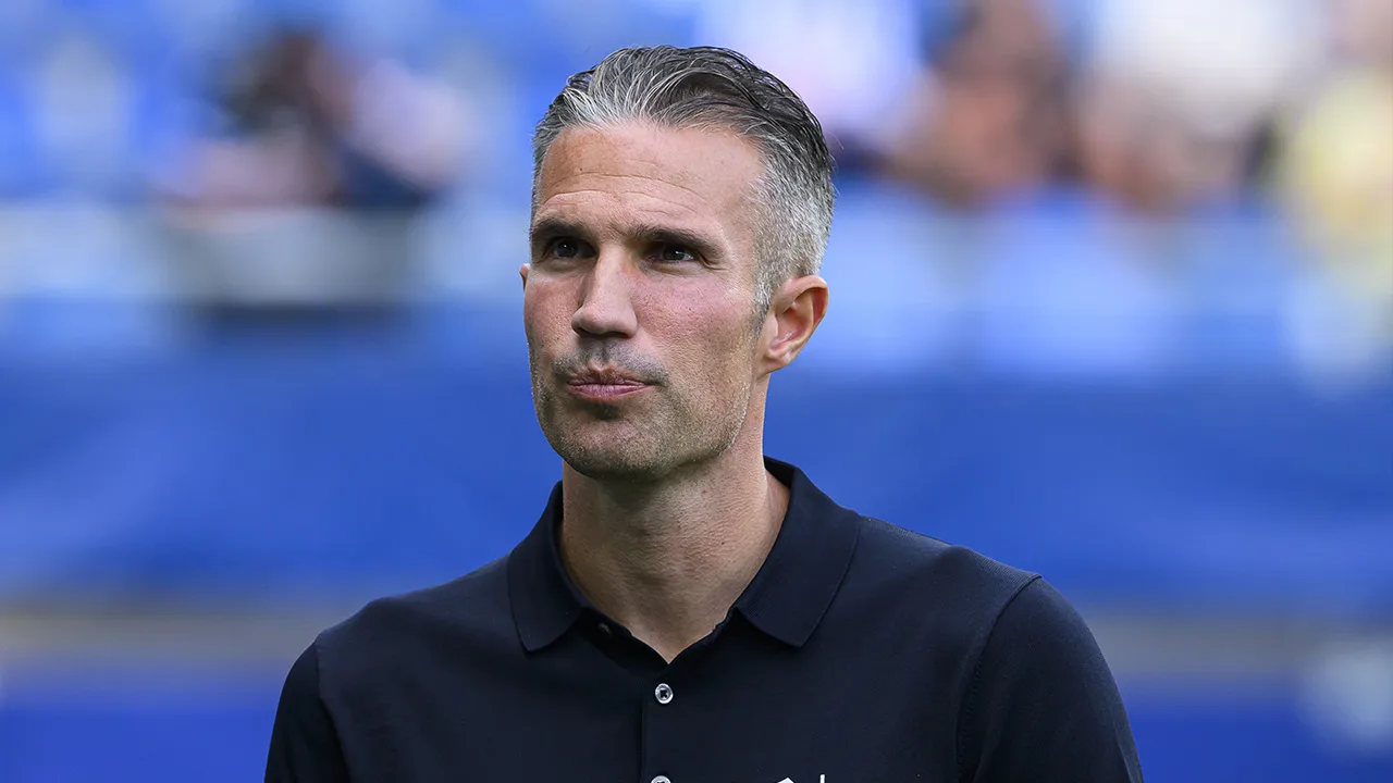 Trainer Van Persie pakt met Heerenveen eerste punt in Eredivisie