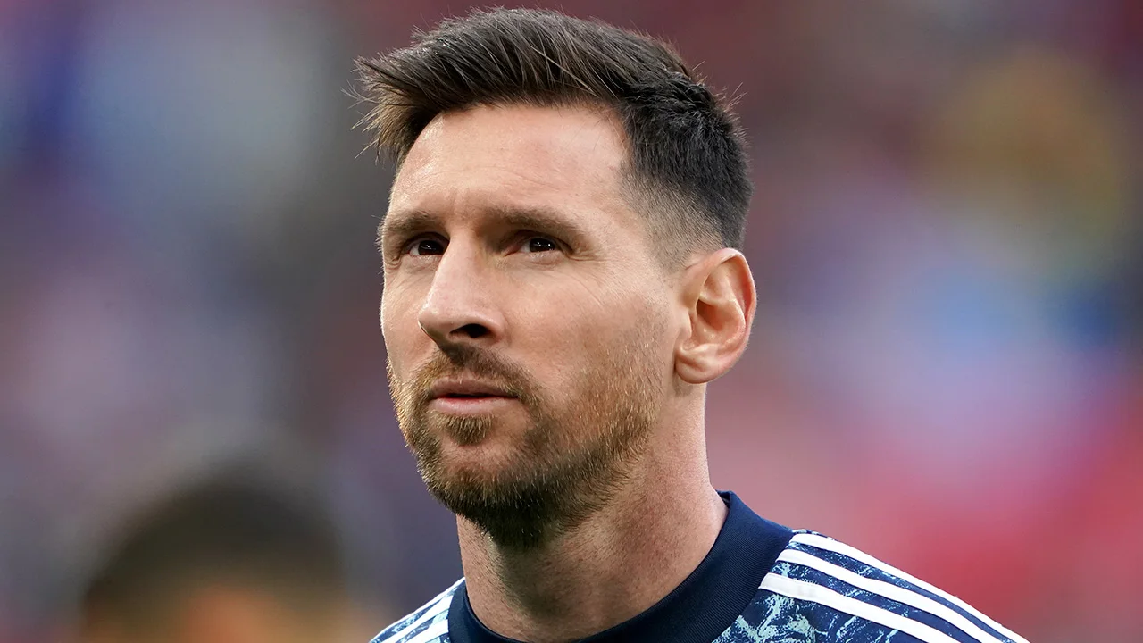 Lionel Messi (38) denkt niet aan stoppen en tekent meerjarig contract bij Inter Miami