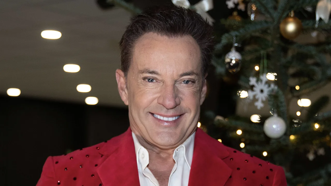 Gerard Joling jaagde op scheidsrechter bij VI-studio: ‘Hij had zijn fluit meegenomen’