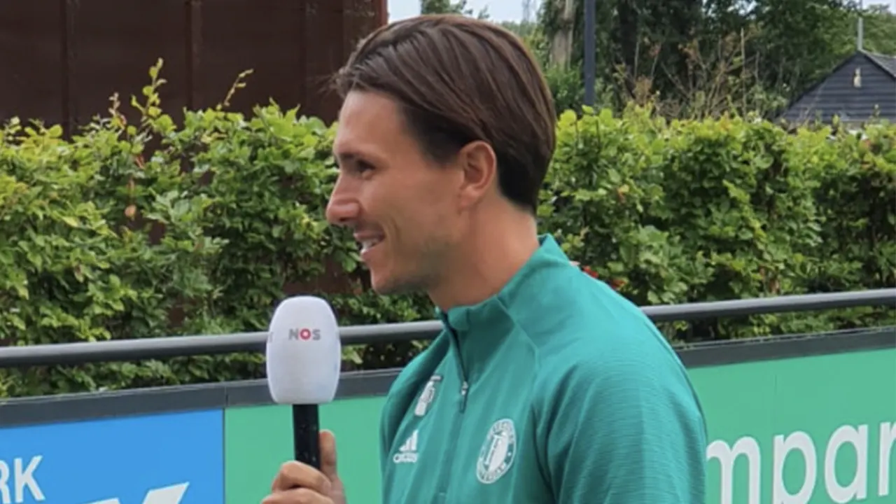 Berghuis ontbreekt op trainingsveld: 'Ik zit nog steeds aan de antibiotica'