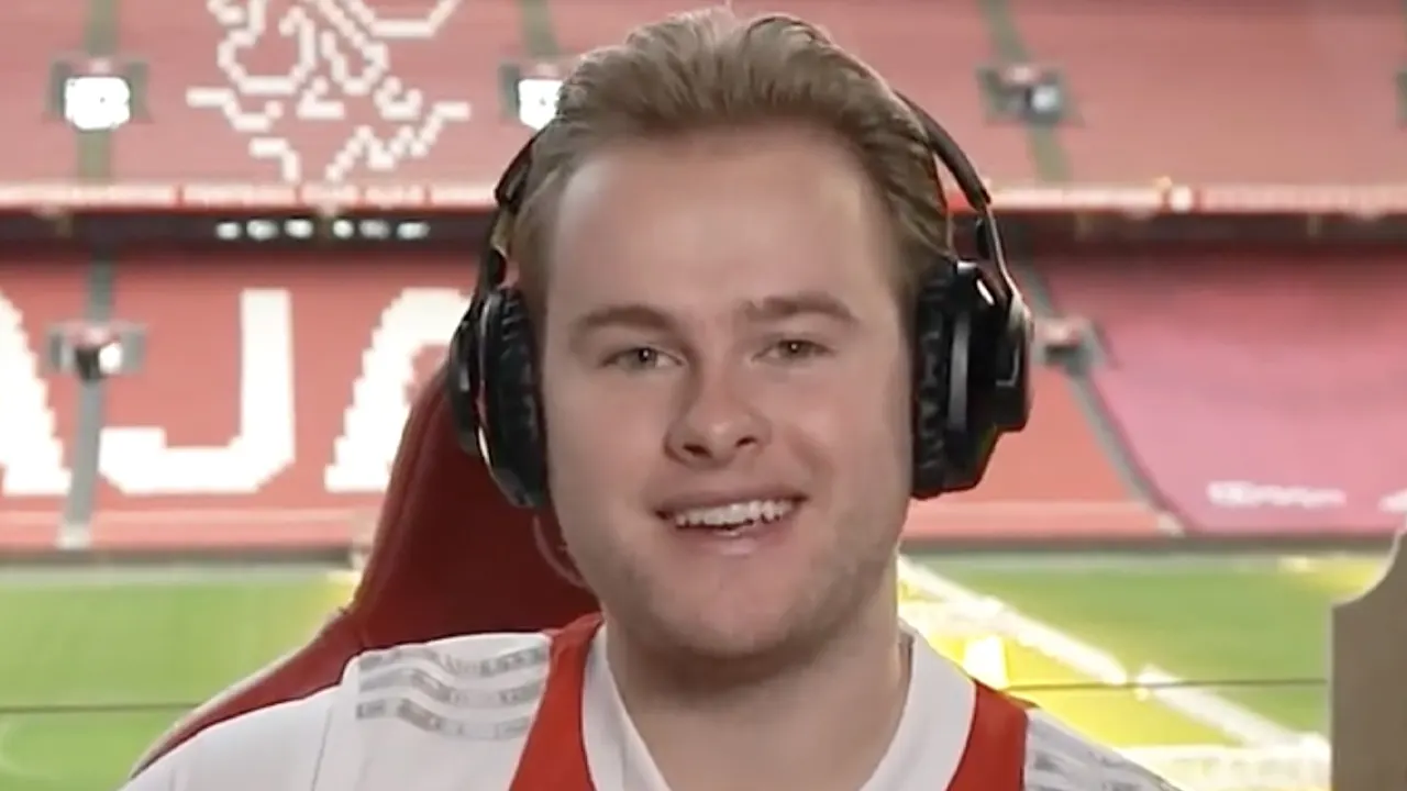 Ajax Esports gaat samenwerking aan met Youtuber Royalistiq