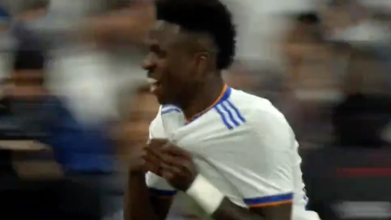 VIDEOGOAL: Real Madrid op voorsprong tegen Liverpool dankzij Vinícius Júnior