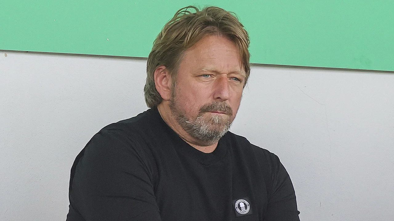 'Ajax wil drie van twaalf Mislintat-aankopen behouden, rest staat te koop'