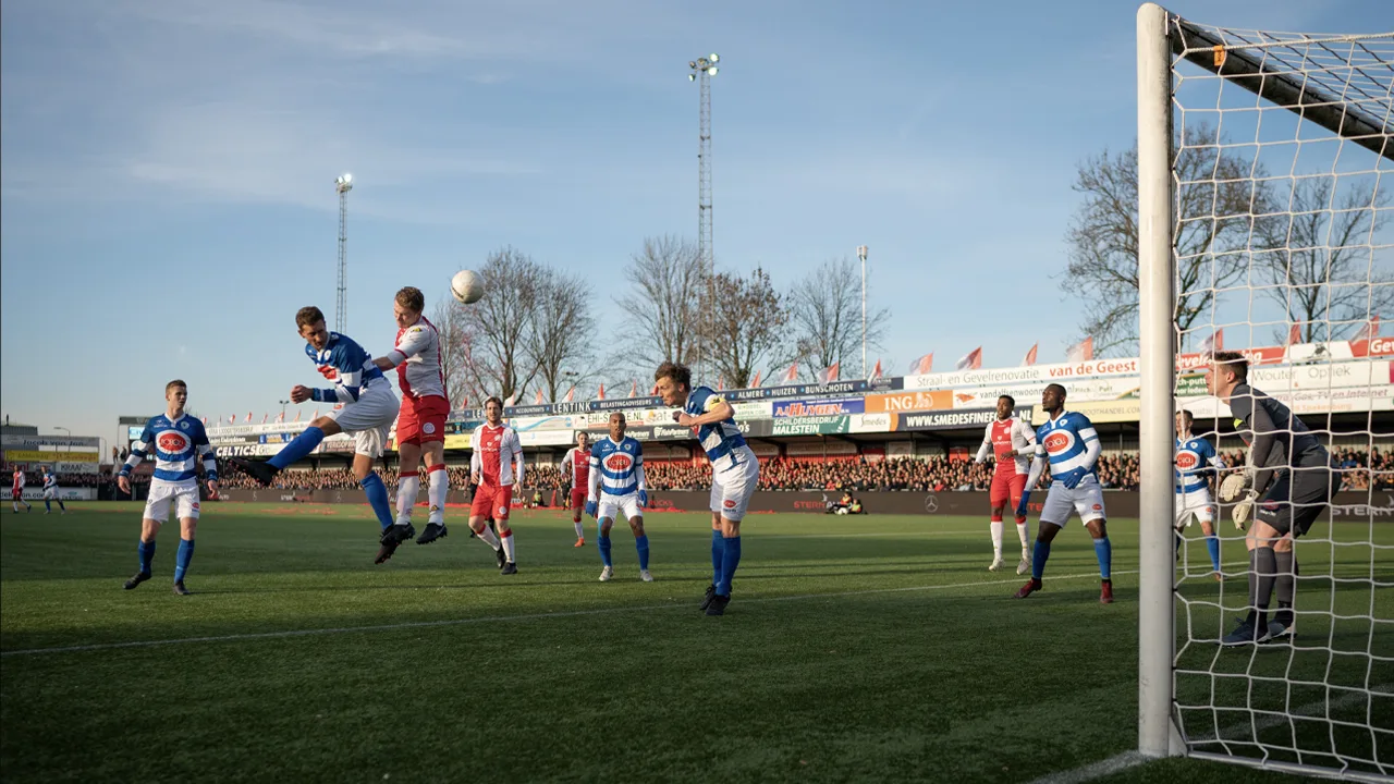 IJsselmeervogels mag in tegenstelling tot Spakenburg niet na 17:00 uur trainen en is woest