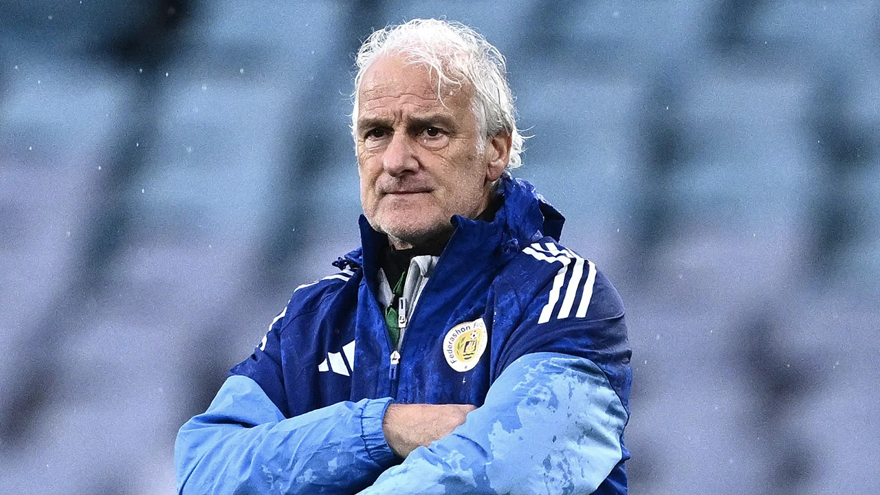 Fred Rutten verliest bij debuut als bondscoach van Curaçao