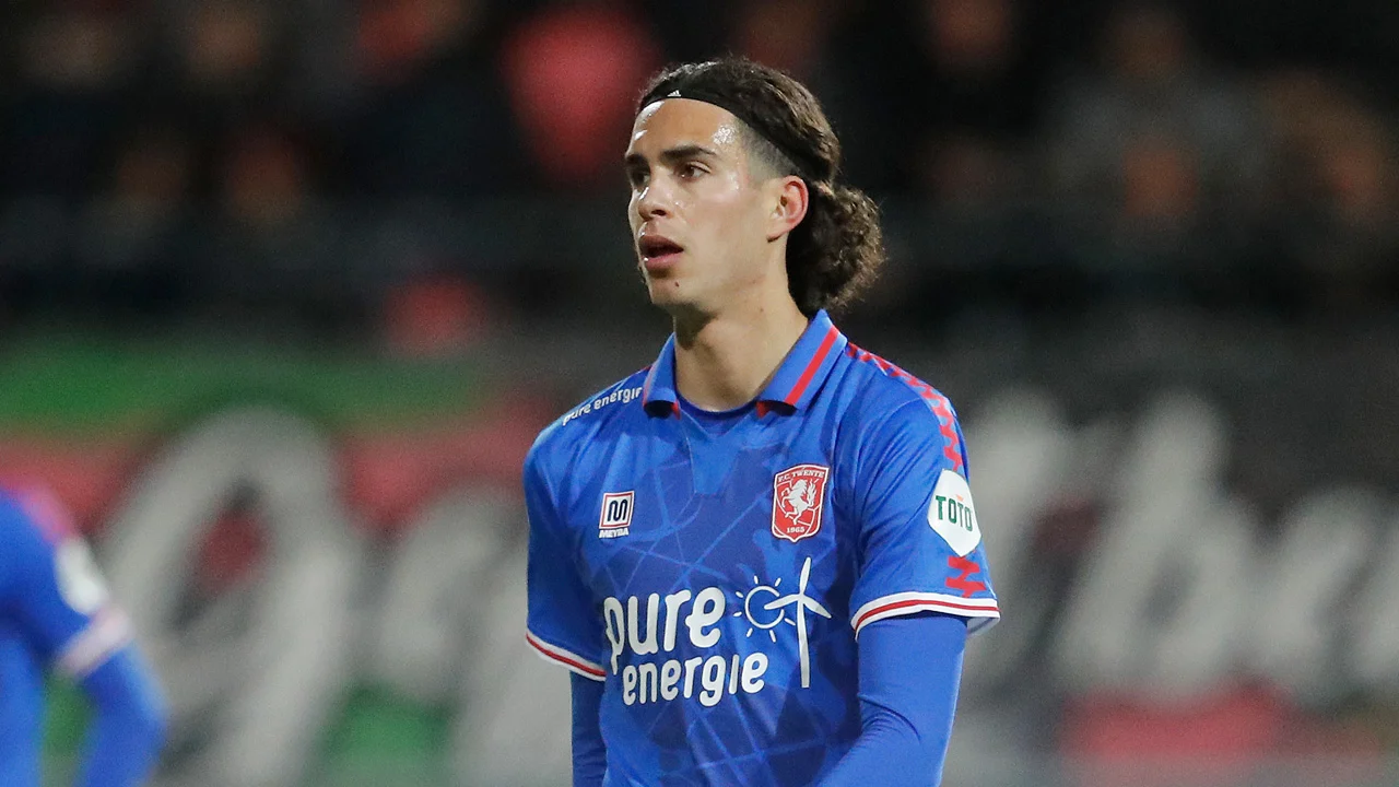 Gewilde Zerrouki meldt zich ziek en ontbreekt op training FC Twente