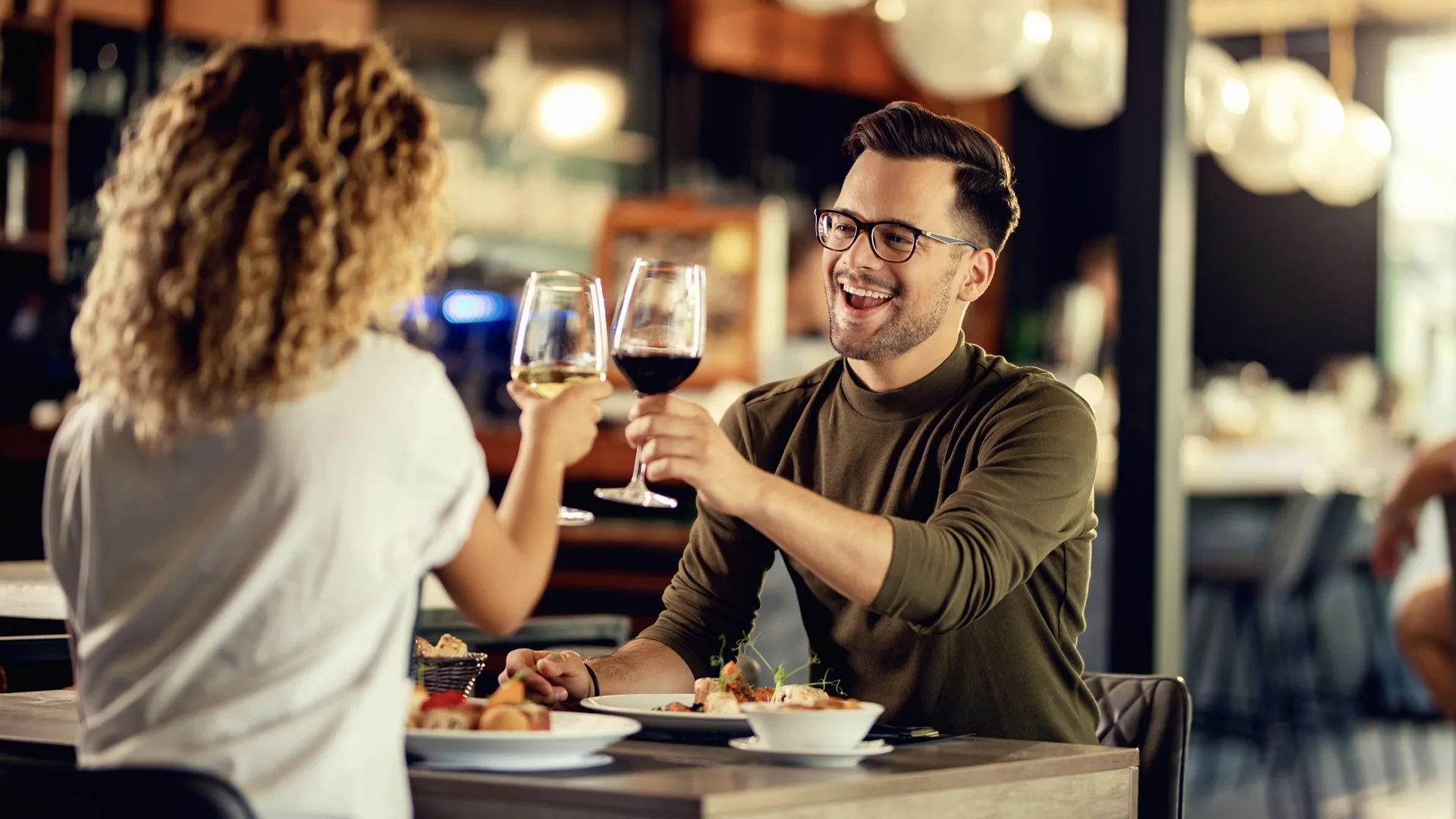 Mannen, opgelet: singles gezocht voor uniek liefdesexperiment!