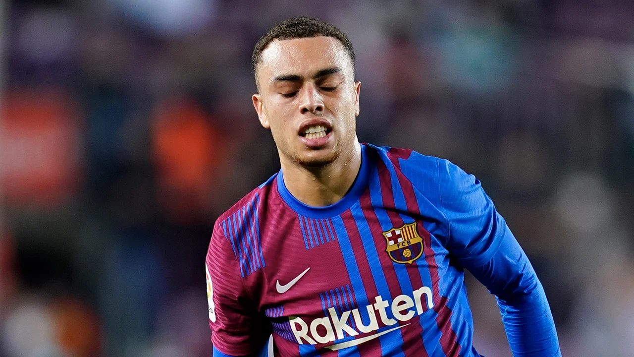 'Premier League-gigant wil 35 miljoen betalen voor Sergiño Dest'