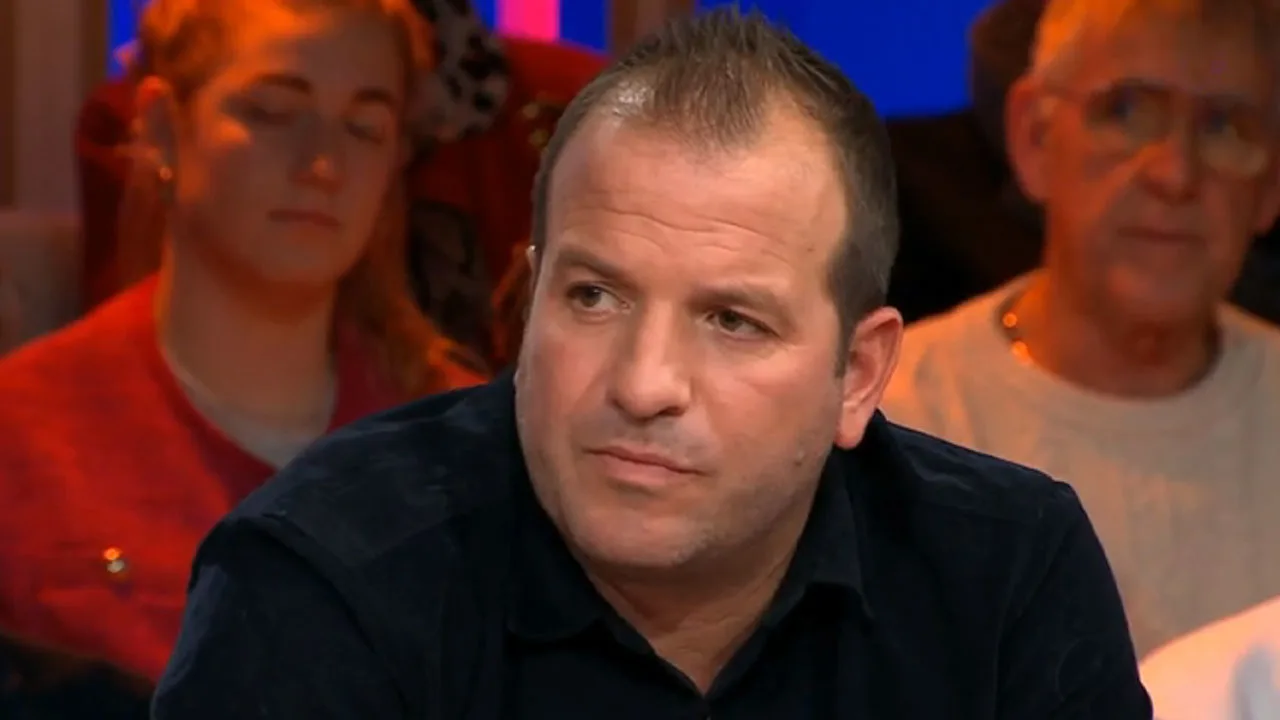 Van der Vaart kritisch op PSV: 'Het is laksheid en geloven in je eigen grootheid'