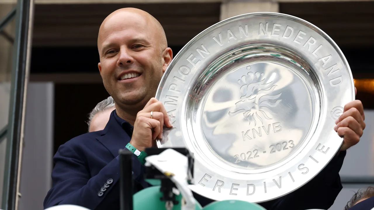 Slot voor tweede keer op rij trainer van het jaar in Eredivisie