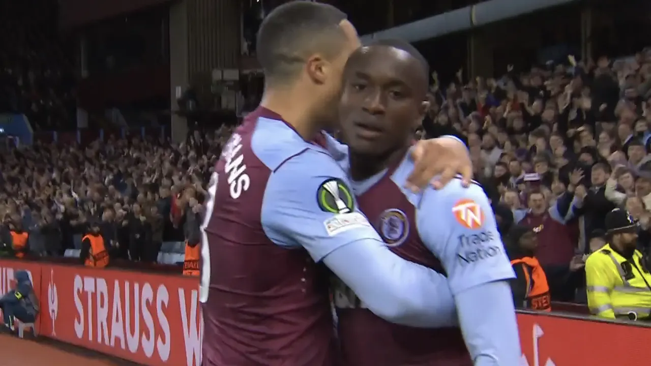 VIDEOGOAL: Aston Villa - Ajax 4-0 (Diaby)