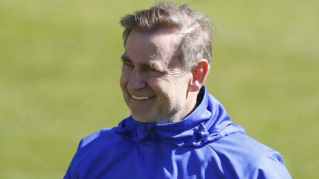 KNVB: Frans Hoek kan aan de slag als keeperstrainer bij sc Heerenveen