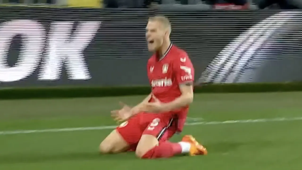 VIDEOGOAL: Royale Union - Bayer Leverkusen 0-2 (Bakker)