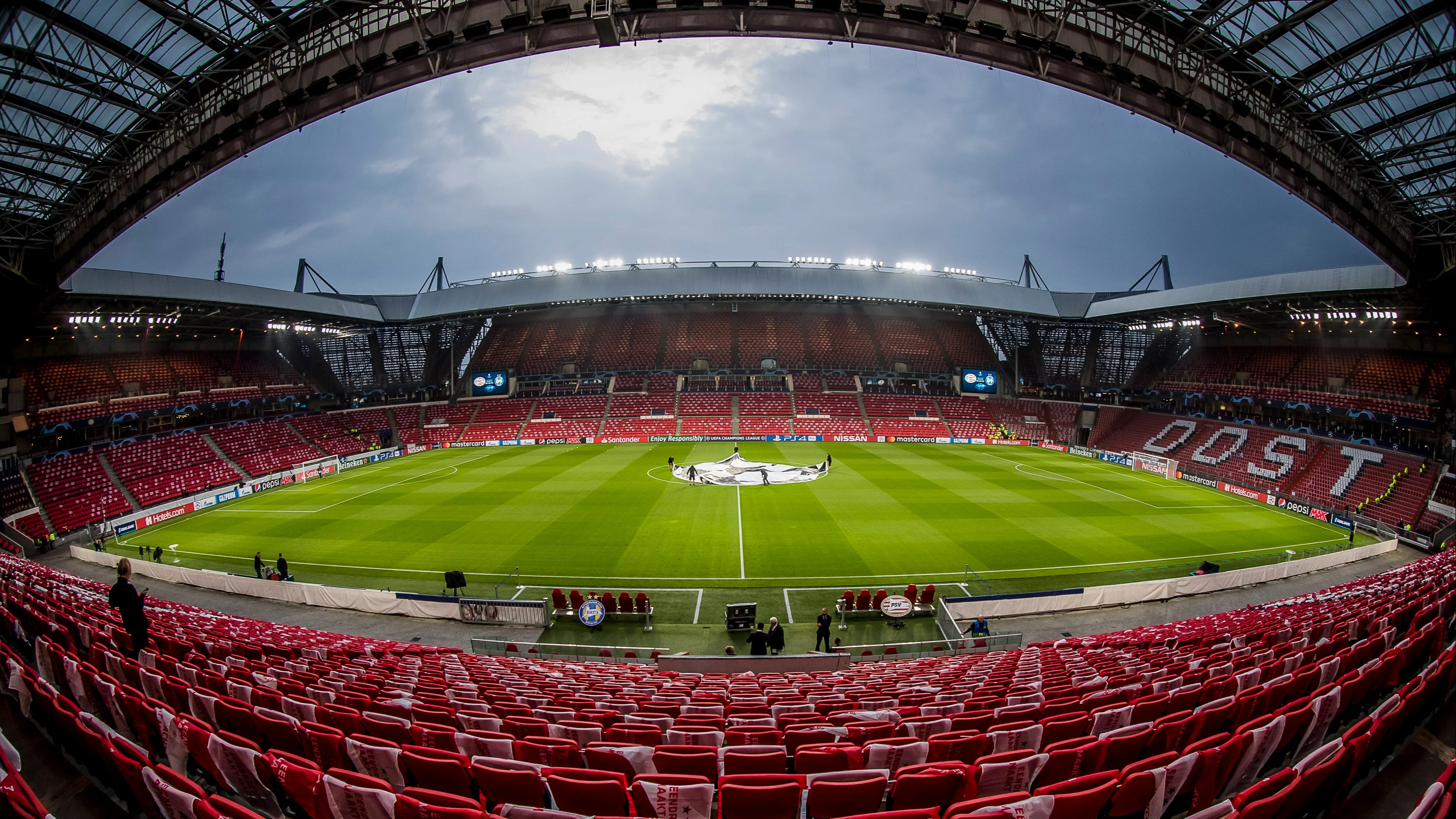 PSV leent Philips Stadion uit aan supporters