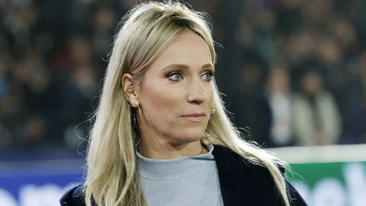 Bijzondere presentatieklus voor Hélène Hendriks: 'Ik vind het wel echt een eer'