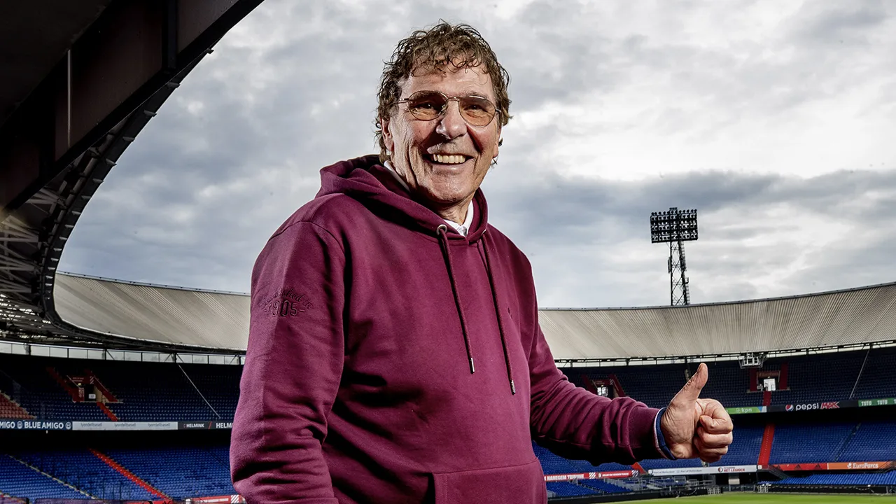 Van Hanegem lovend: 'Hij heeft de potentie om de spits van Oranje te worden'