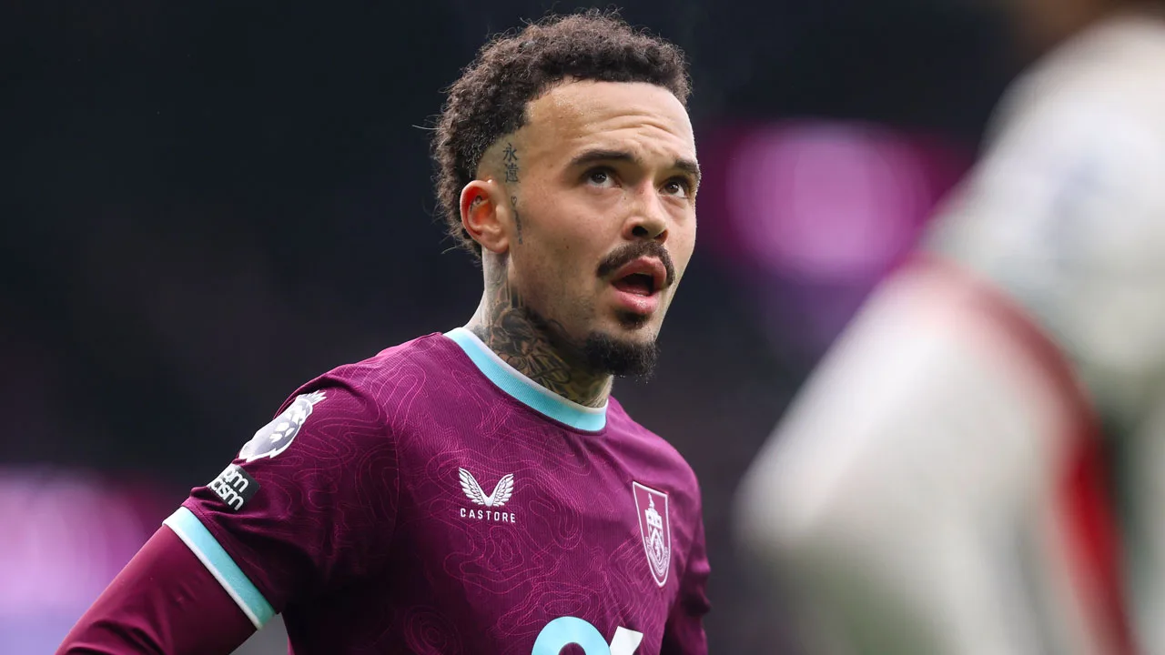 'Ajax ziet voormalig Feyenoorder Quilindschy Hartman als belangrijkste transferdoelwit'