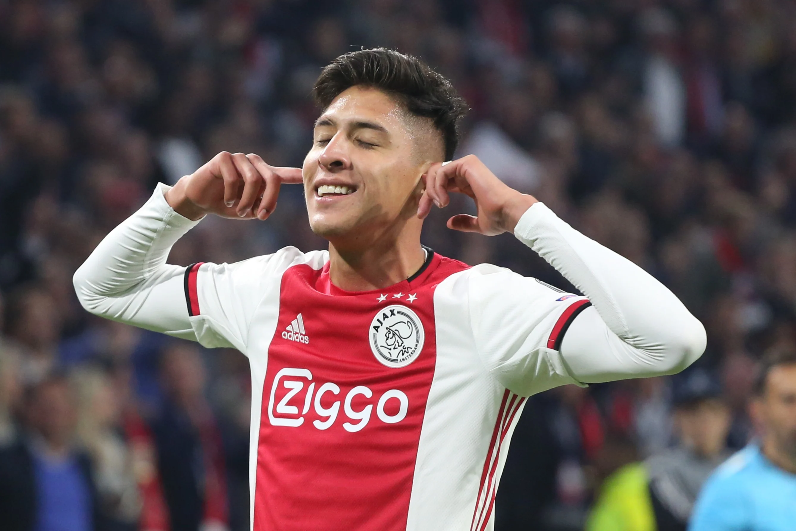Ajax flitsend van start in Champions League