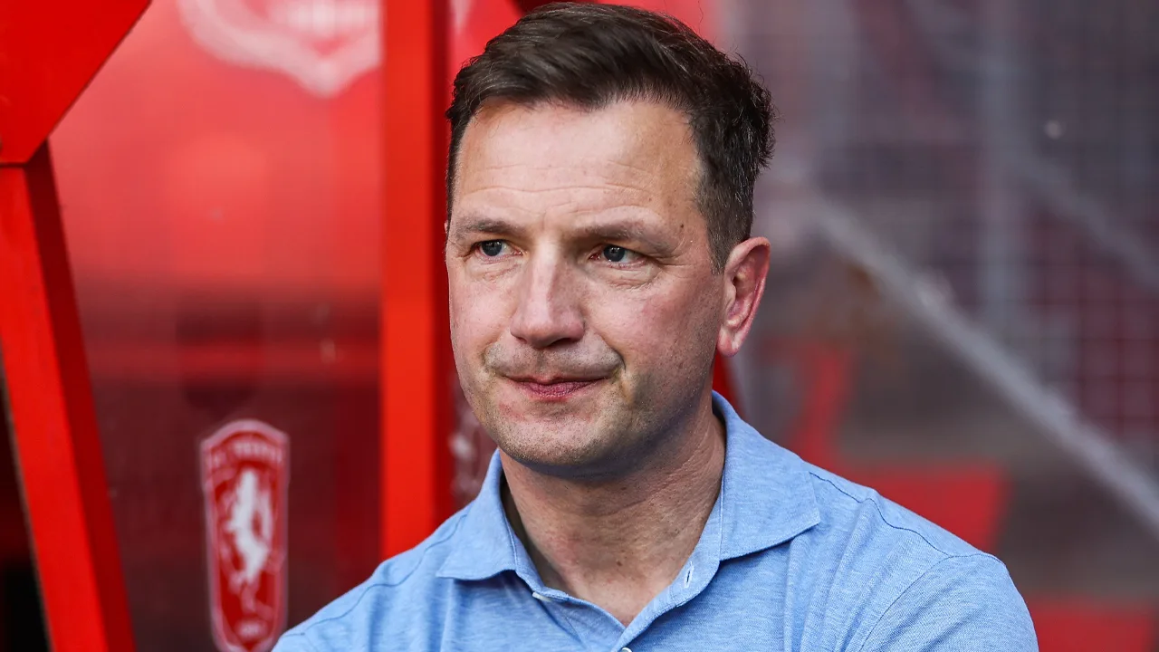 Trainers en technisch directeuren in betaald voetbal ervaren hoge werkdruk