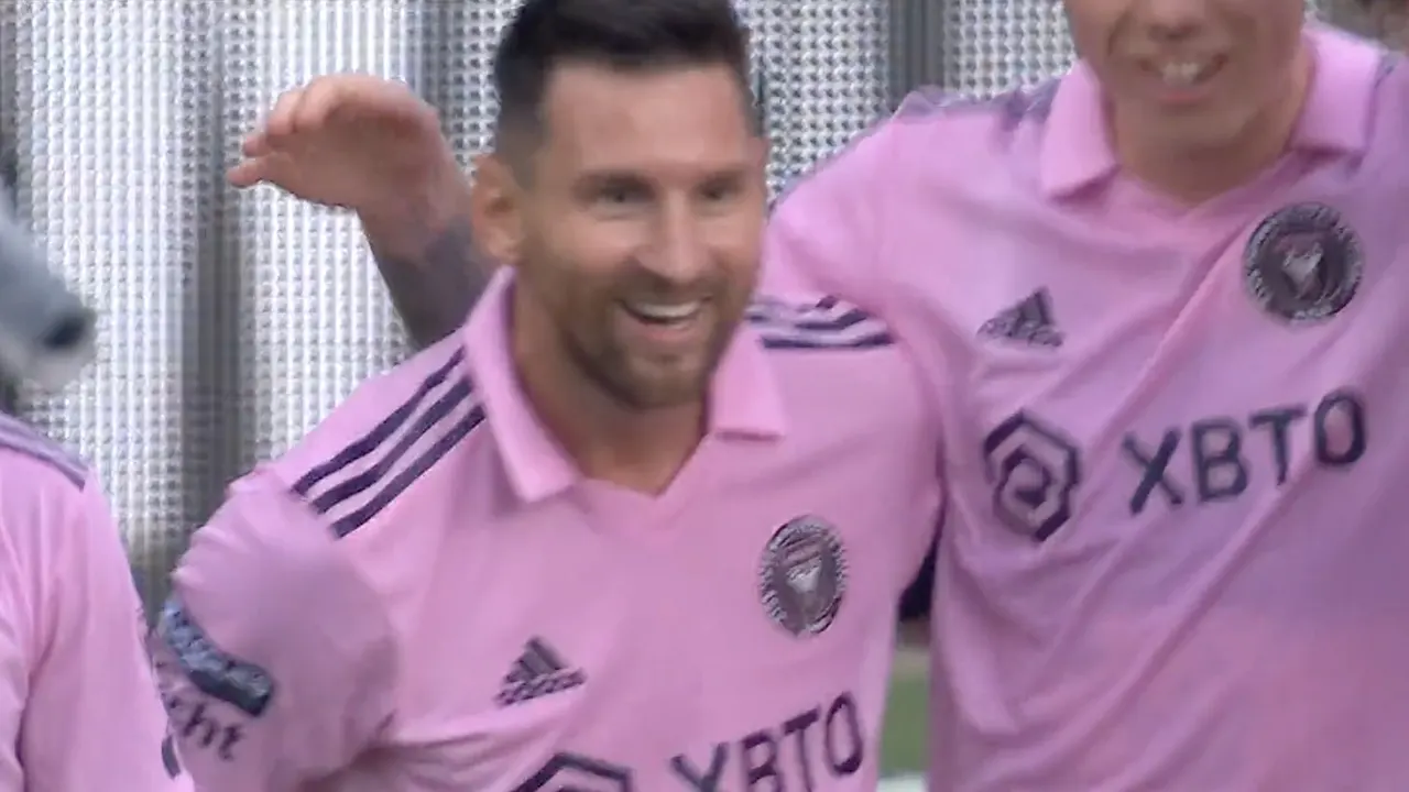 Videogoal: Inter Miami mede dankzij fraai afstandsschot Messi naar finale bekertoernooi