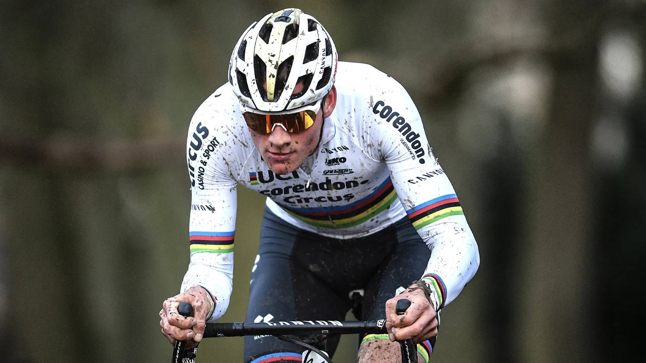 Van der Poel oppermachtig in Waaslandcross