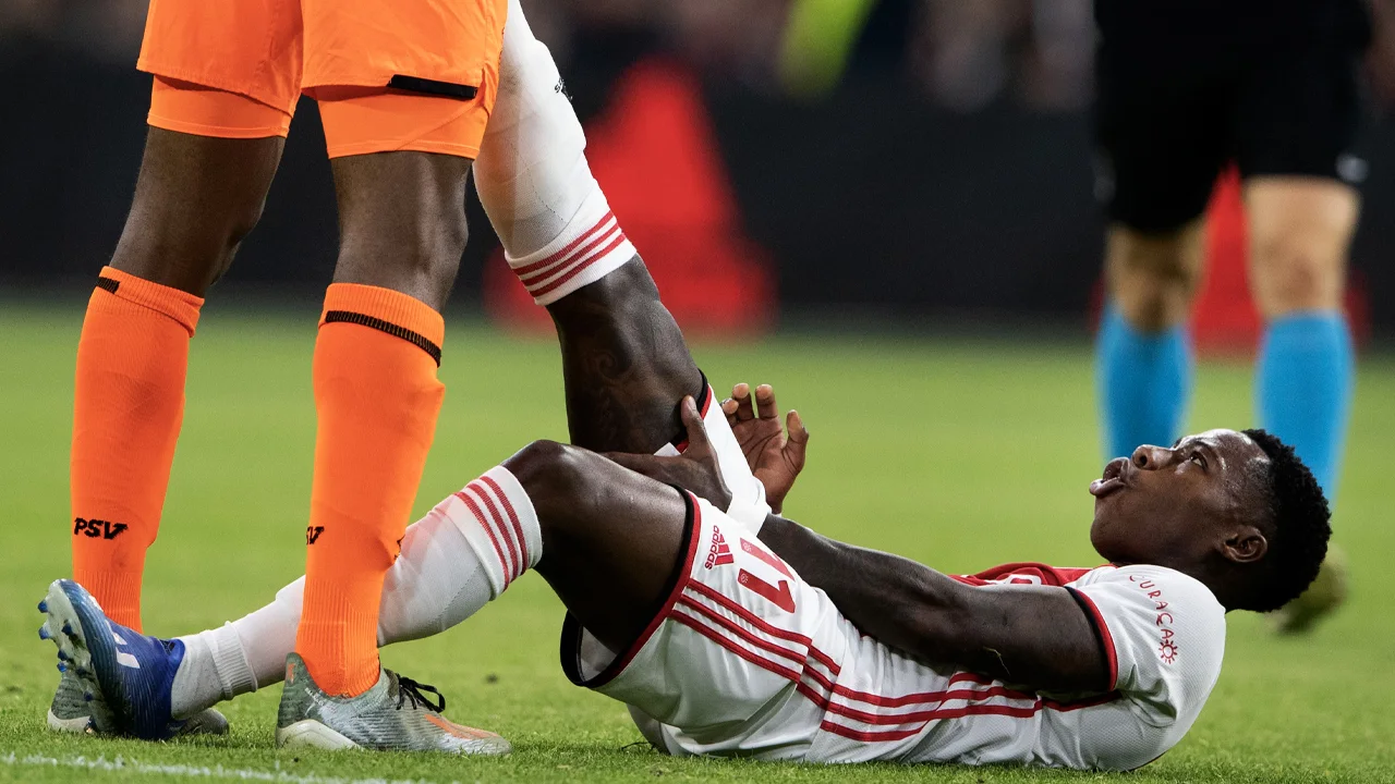 Promes legt schuld blessures bij zichzelf: 'Ik moet m'n lichaam beter verzorgen'