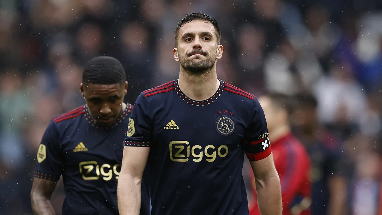 'Tadic traint opnieuw niet: onenigheid tussen aanvoerder en Ajax over aankoopbeleid'