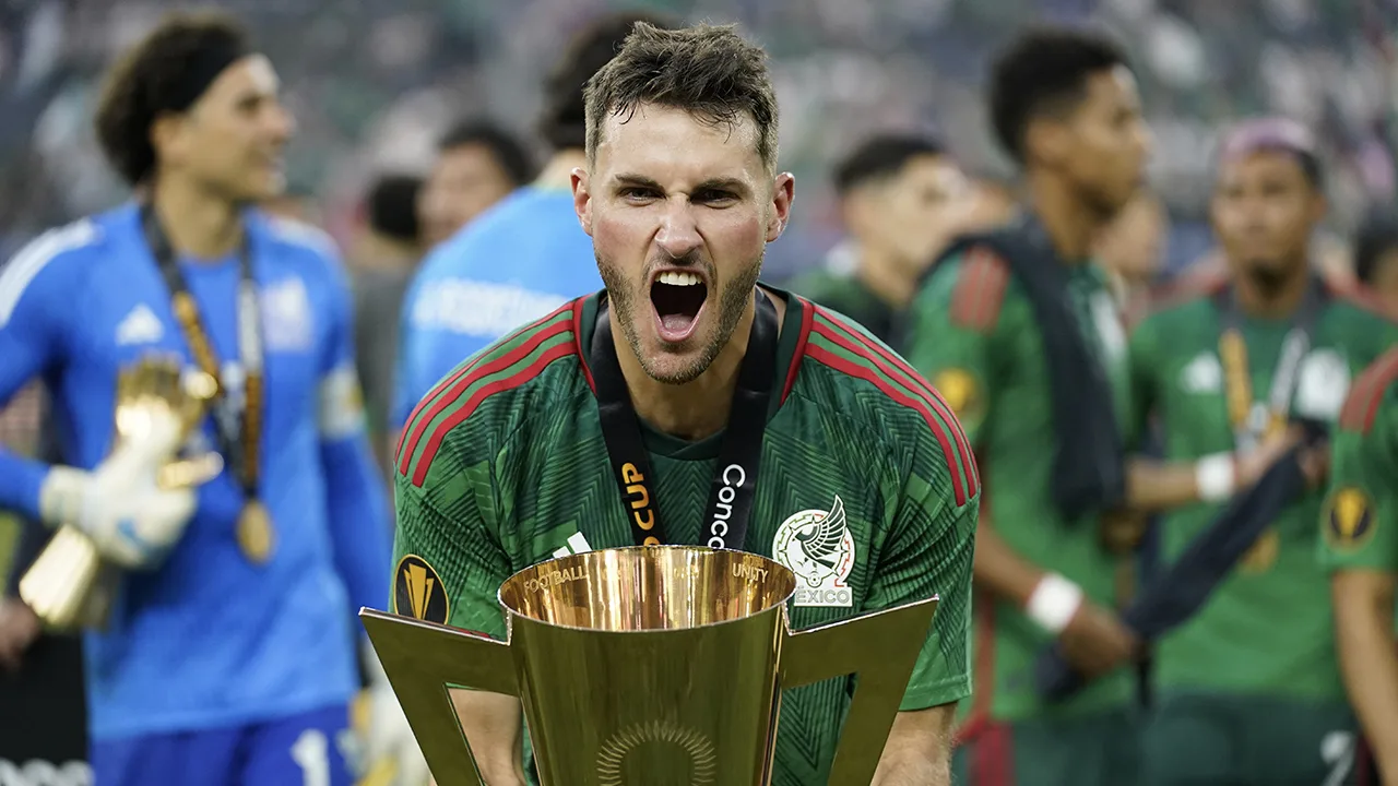 'Giménez schittert op voorpagina: vraagprijs van Feyenoord is bekend'