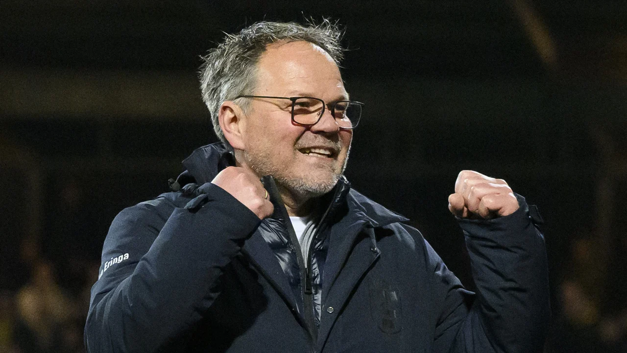 Officieel: Henk de Jong verlengt contract bij SC Cambuur