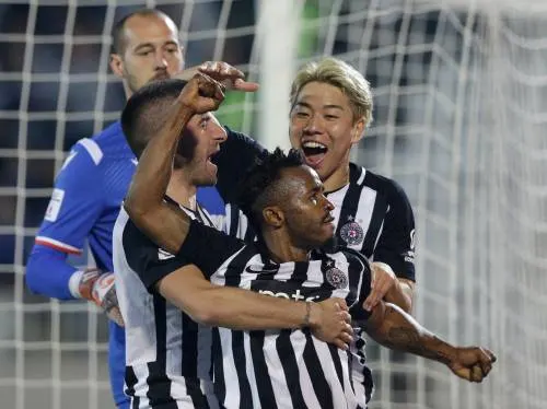 Partizan Belgrado leidt na zege bij Astana