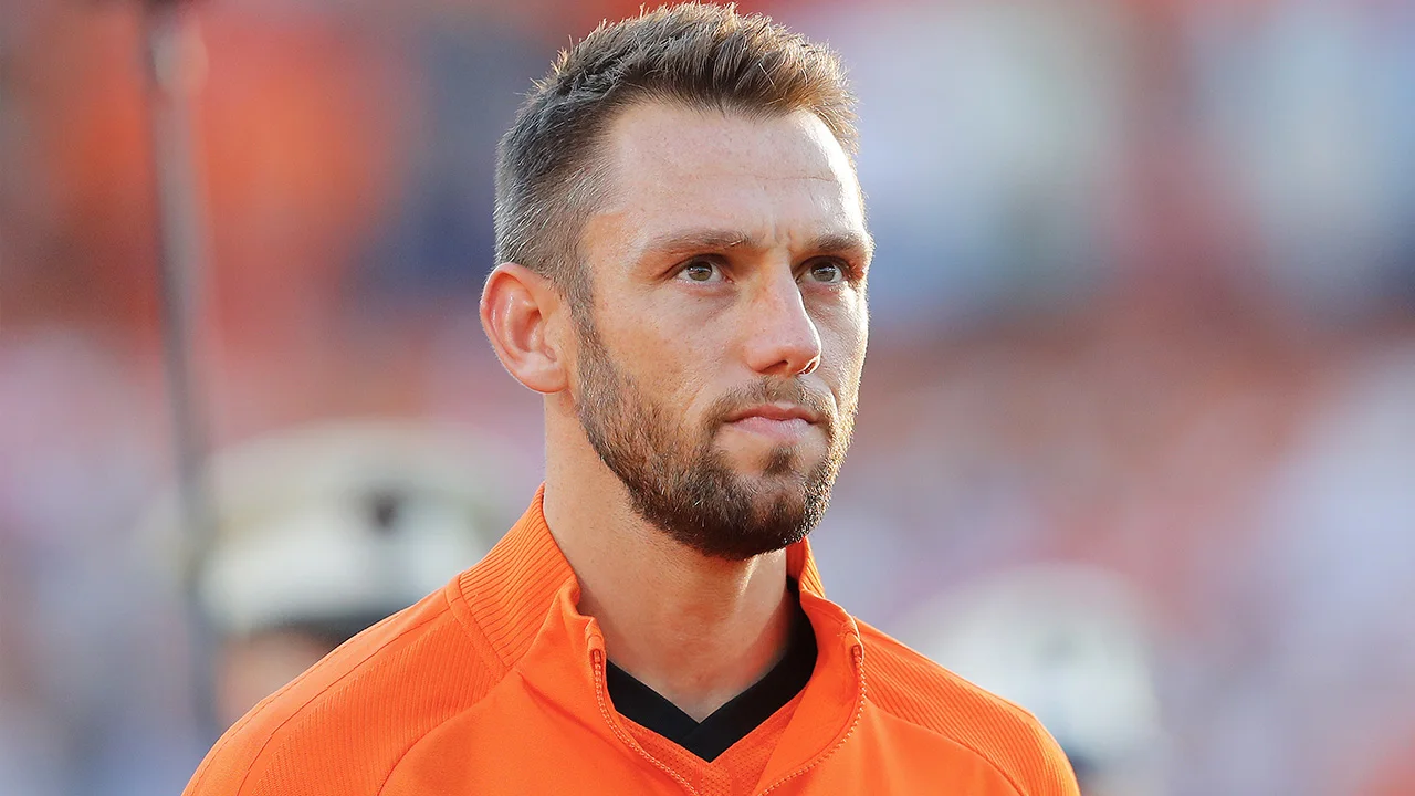 'Manchester United dreigt Timber mis te lopen en schakelt door naar De Vrij'