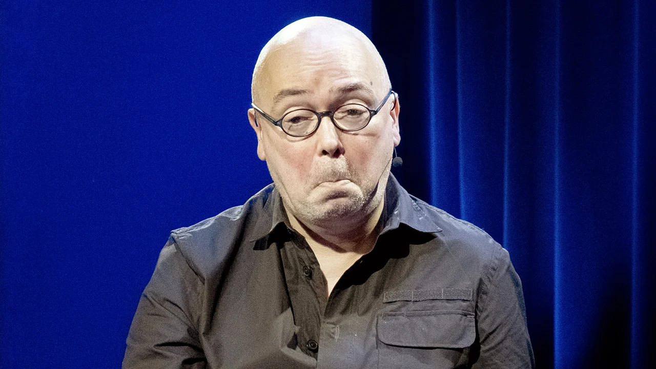 NPO-directeur Frans Klein legt functie neer na DWDD-onthullingen