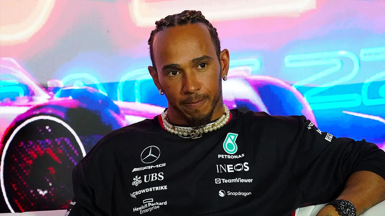 Twijfel slaat toe bij Hamilton door dominantie Verstappen: 'Heb ik het nog of is het weg?'