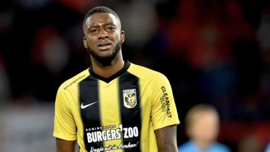 Bazoer biedt excuses aan via Twitter: 'Beste supporters..'