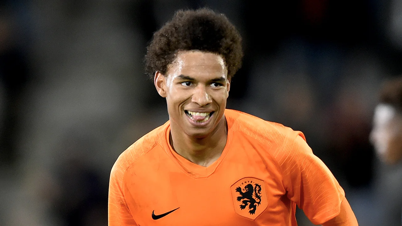 Calvin Stengs debuteert in voorselectie Oranje