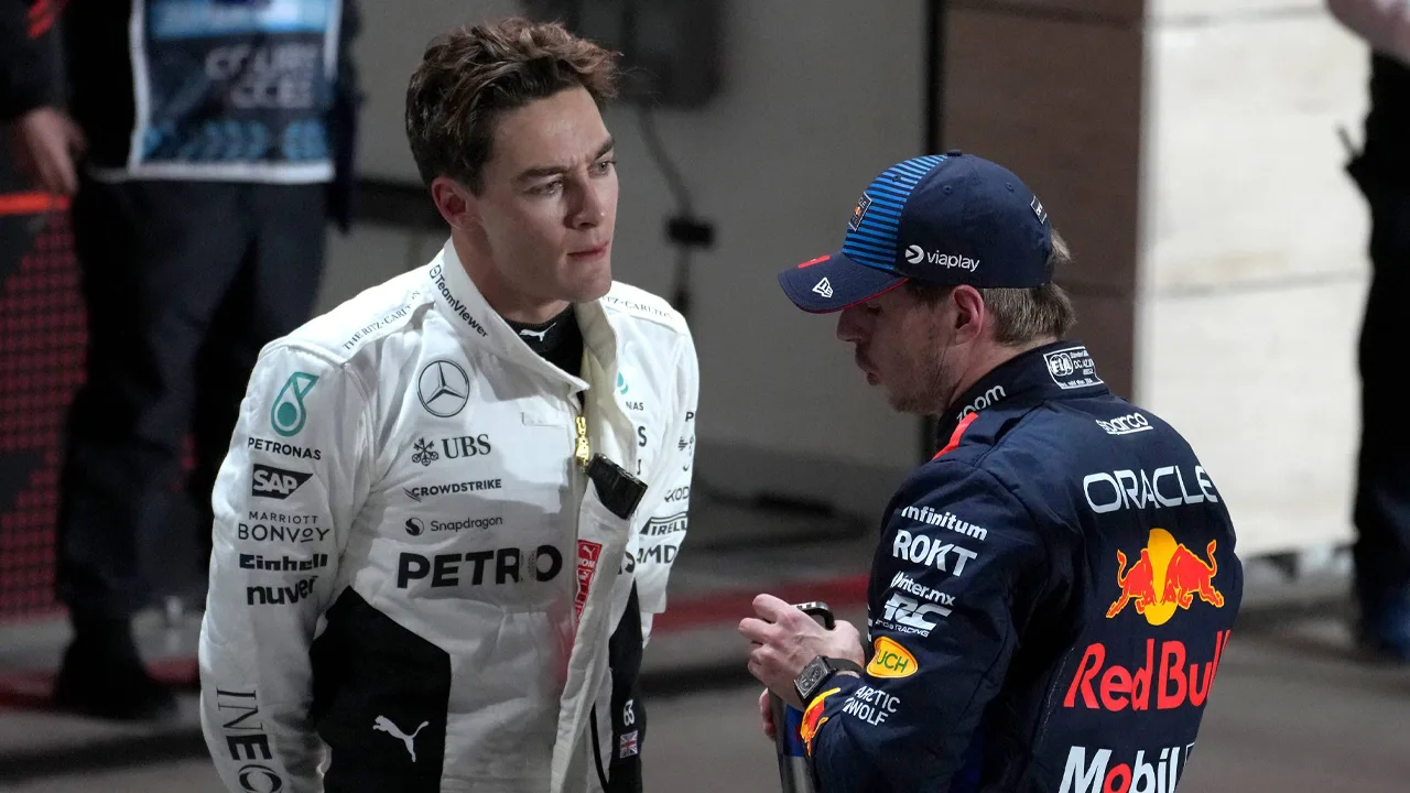 Russell slaat terug naar Verstappen: 'Hij zei dat hij me op mijn kop in de muur zou zetten'