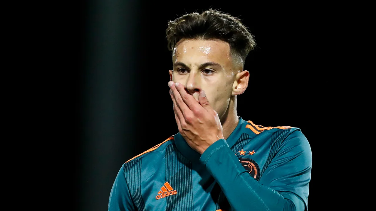 Ajax verhuurt Duitse aanvaller Kühn aan Bayern