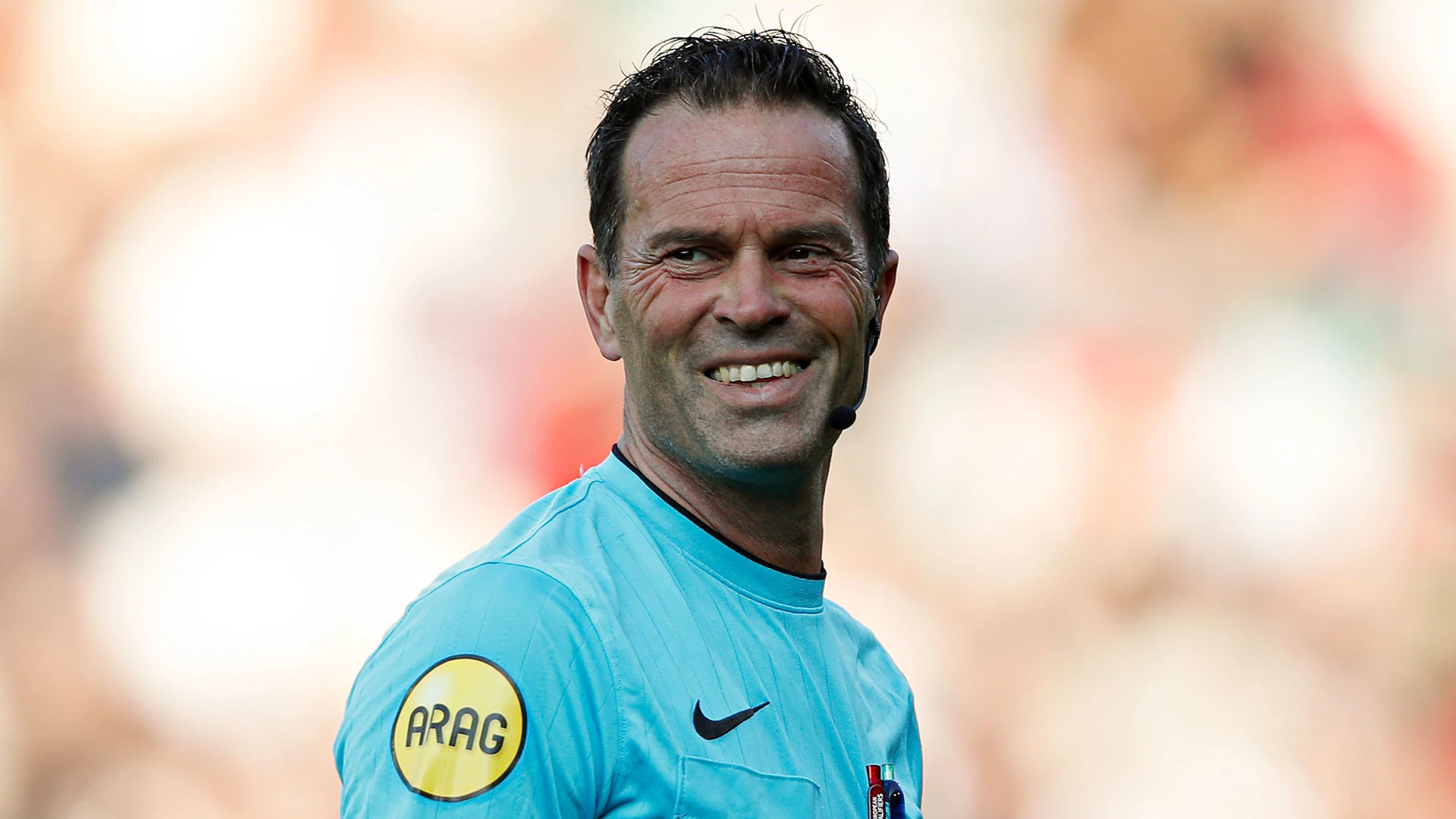 Bas Nijhuis mag weer een topwedstrijd fluiten in de Eredivisie: 'Ik ben heel blij!' 