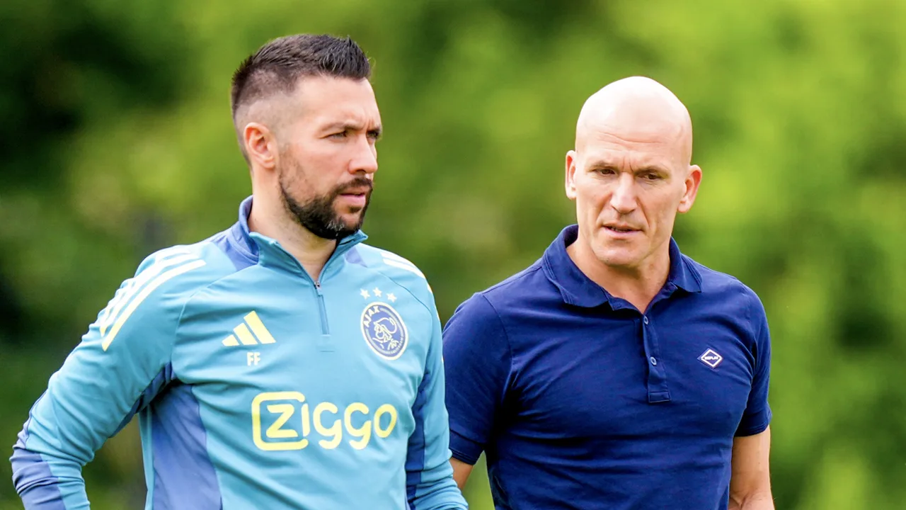 Alex Kroes reageert op vertrek van Francesco Farioli bij Ajax