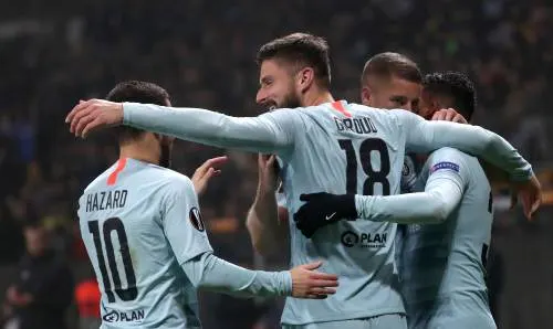 Giroud kopt Chelsea naar volgende ronde