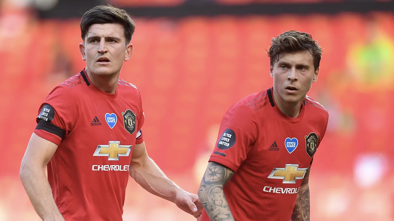 Lindelöf geeft goede voorbeeld aan collega Maguire en overmeestert tasjesdief