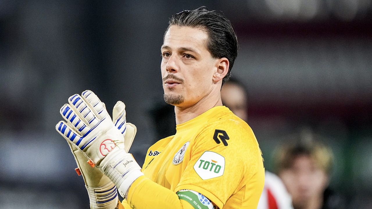 Lofzang voor PSV-aanwinst Nick Olij: 'De beste keeper in de Eredivisie!'