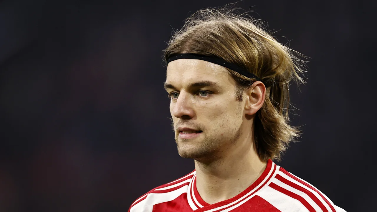 Ajax verkoopt Borna Sosa voor maximaal vier miljoen euro aan Crystal Palace