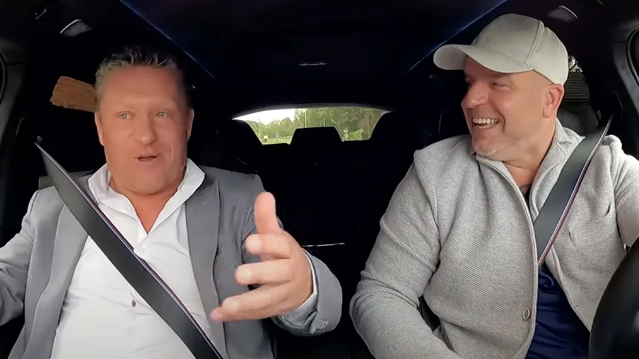 The Champ vertelt over dolle duikavonden Bij Andy in de Auto: 'Ik ben wel een liefhebber!'