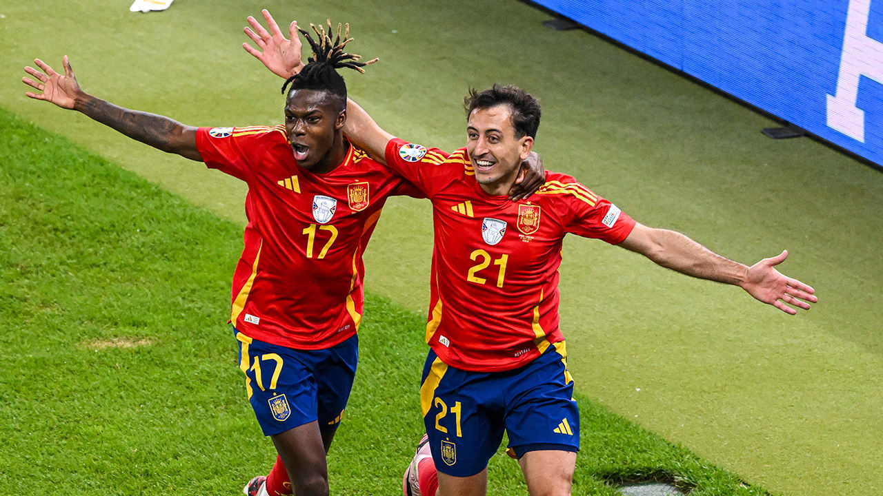 Spanje verslaat Engeland en verovert voor de vierde keer Europese titel