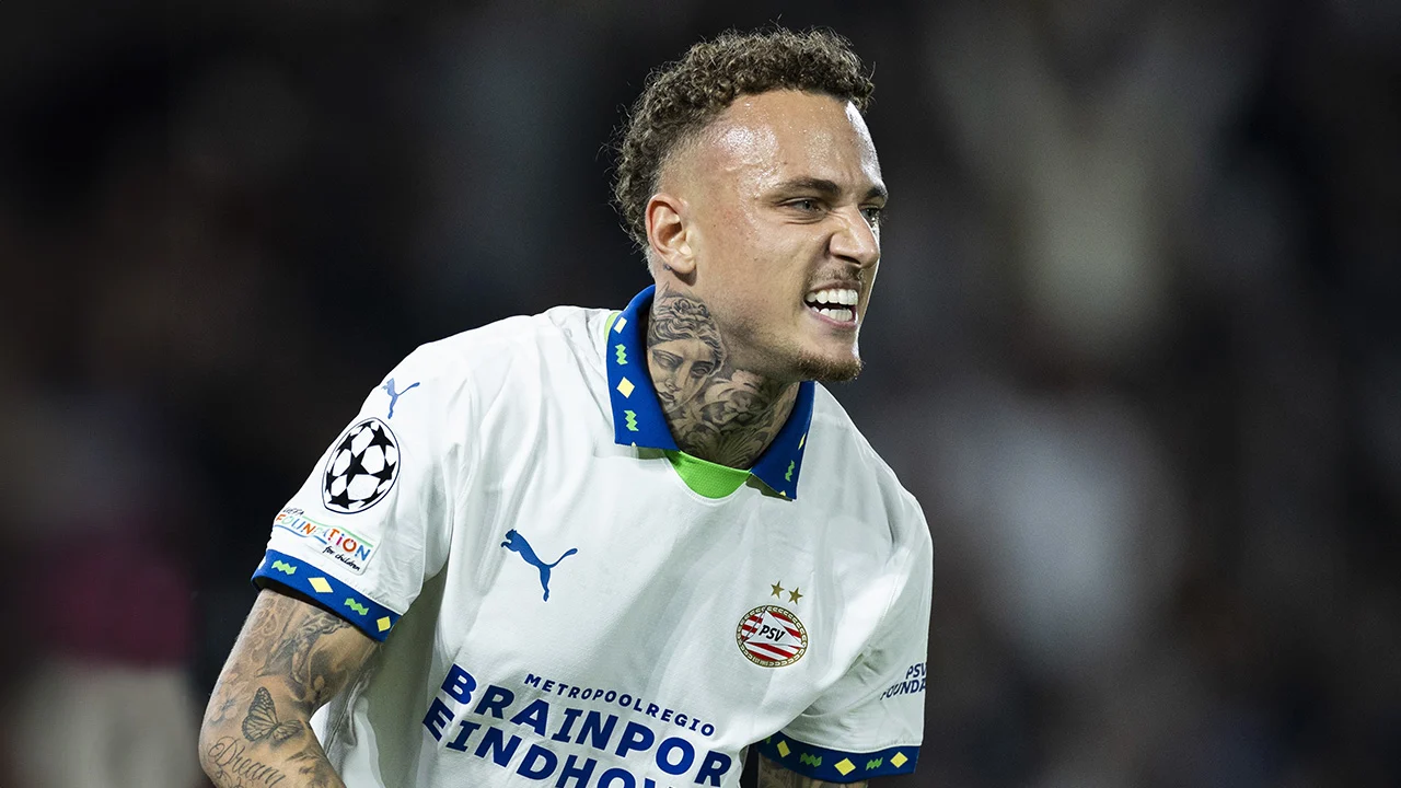 PSV pakt in Champions League punt bij Paris Saint-Germain